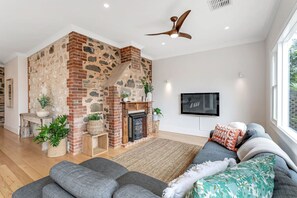 Televisión y estéreo 