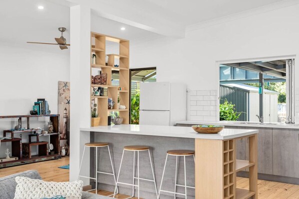 Interior - The Burrow - Pet-friendly Haven near Middleton Beach (Middleton)