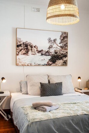 3 bedrooms, iron/ironing board, free WiFi, bed sheets