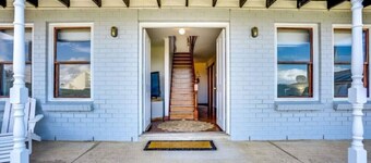 Barefoot Bungalow—Family-friendly Beachside Living