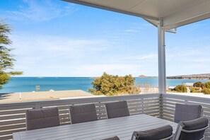 تناول الطعام بالخارج