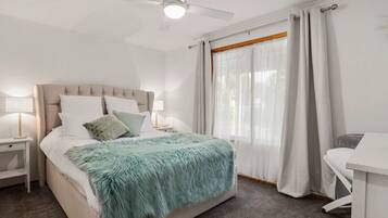 Iron/ironing board, travel cot, free WiFi, bed sheets