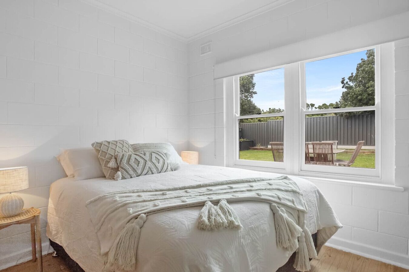 3 Schlafzimmer, Schreibtisch, Bügeleisen/Bügelbrett, Reisekinderbett