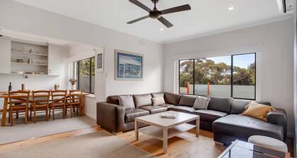 Bayhaven—Breezy Family Getaway by Horseshoe Bay