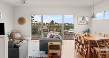 Salty Breeze—Central Family Getaway by the Sea