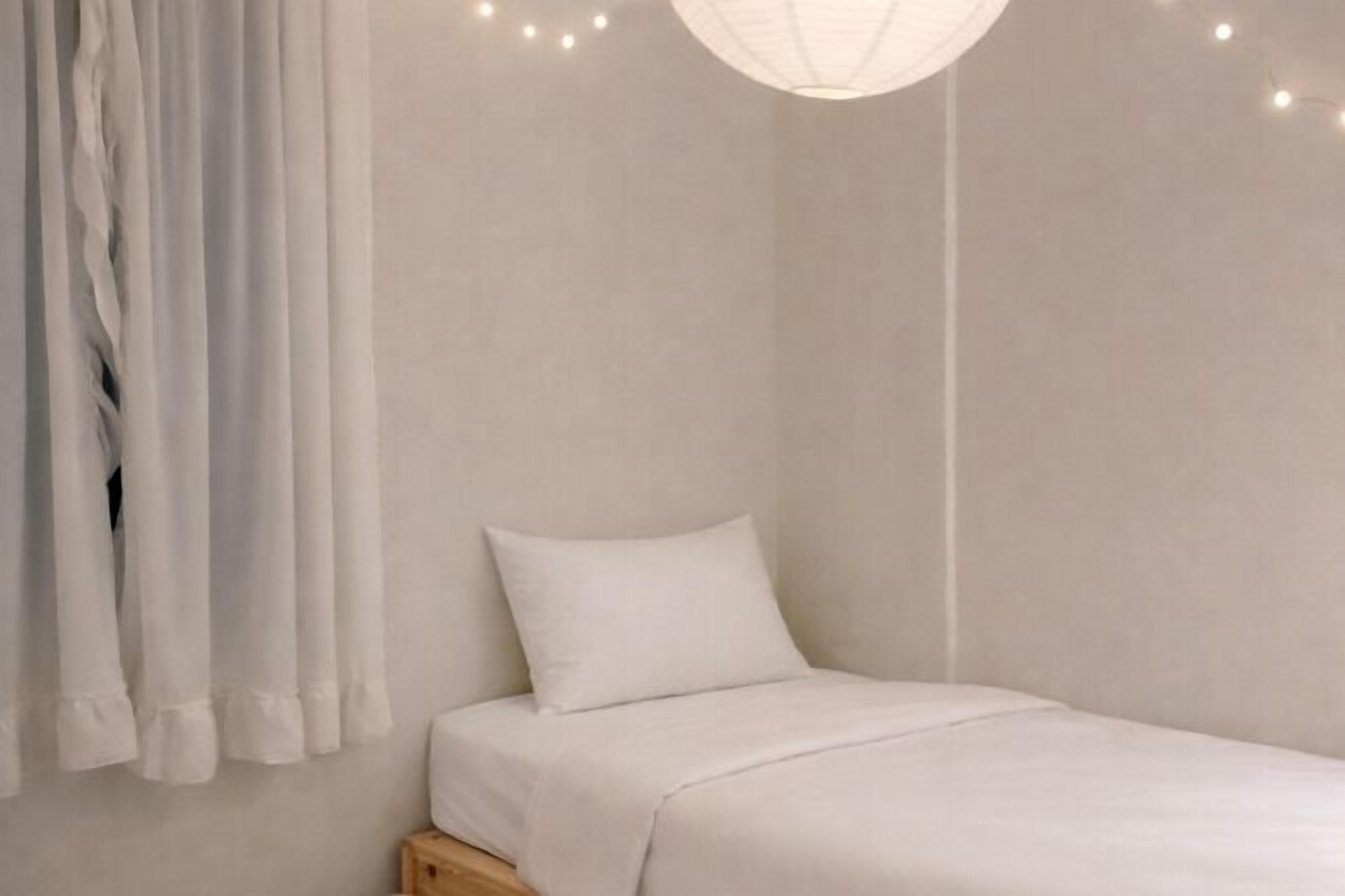 Tempat tidur bayi
