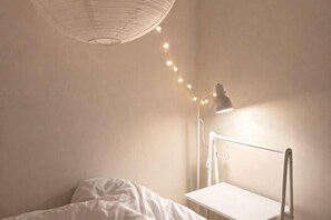 Room - Madison Park Apartments by HostJess (West Jakarta)