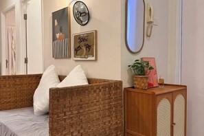 Room - Madison Park Apartments by HostJess (West Jakarta)