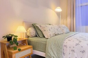 Room - Madison Park Apartments by HostJess (West Jakarta)