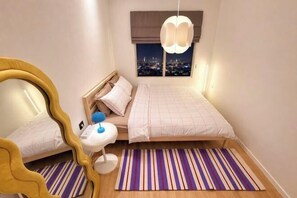 Cots/infant beds - Madison Park Family Apartment by Host Jess (West Jakarta)
