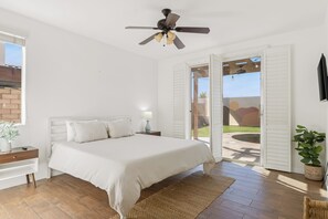 4 bedrooms, desk, iron/ironing board, travel crib