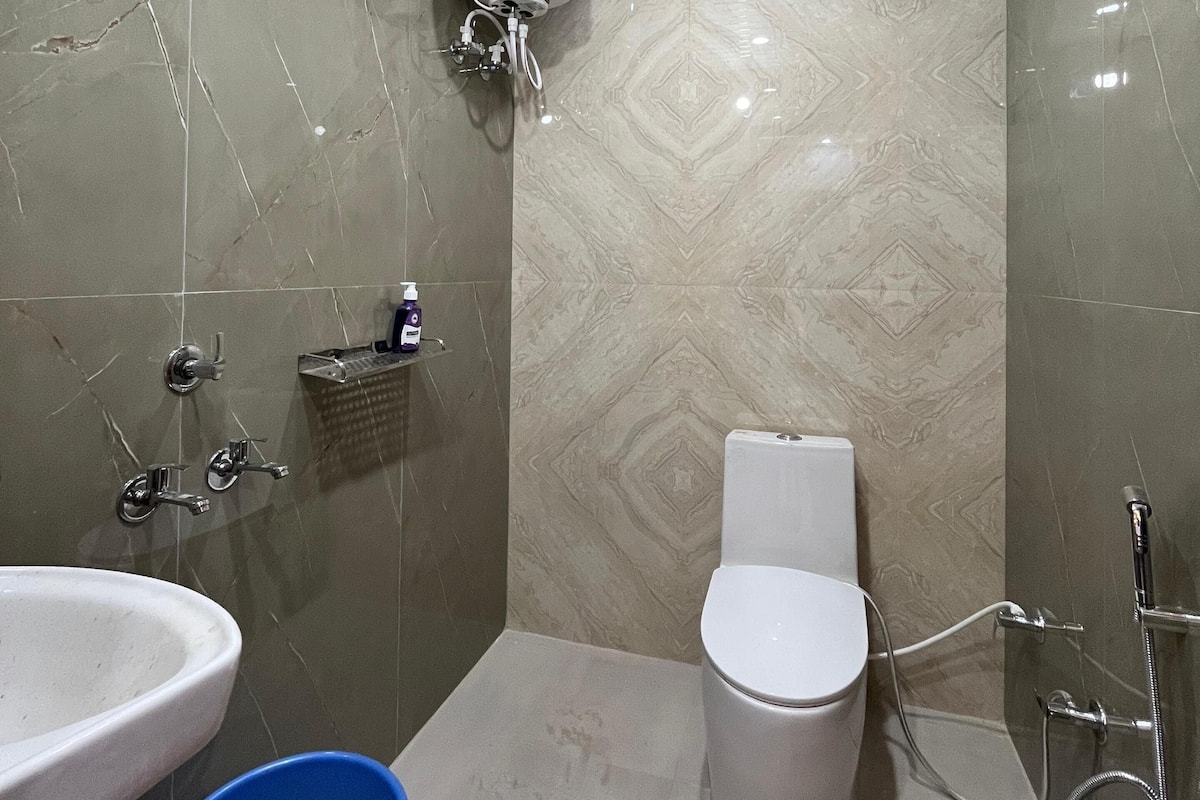 Comfort Quadruple Room | Bathroom