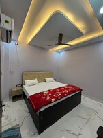 Comfort Double Room | Free WiFi