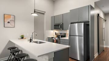 Fridge, microwave, oven, stovetop