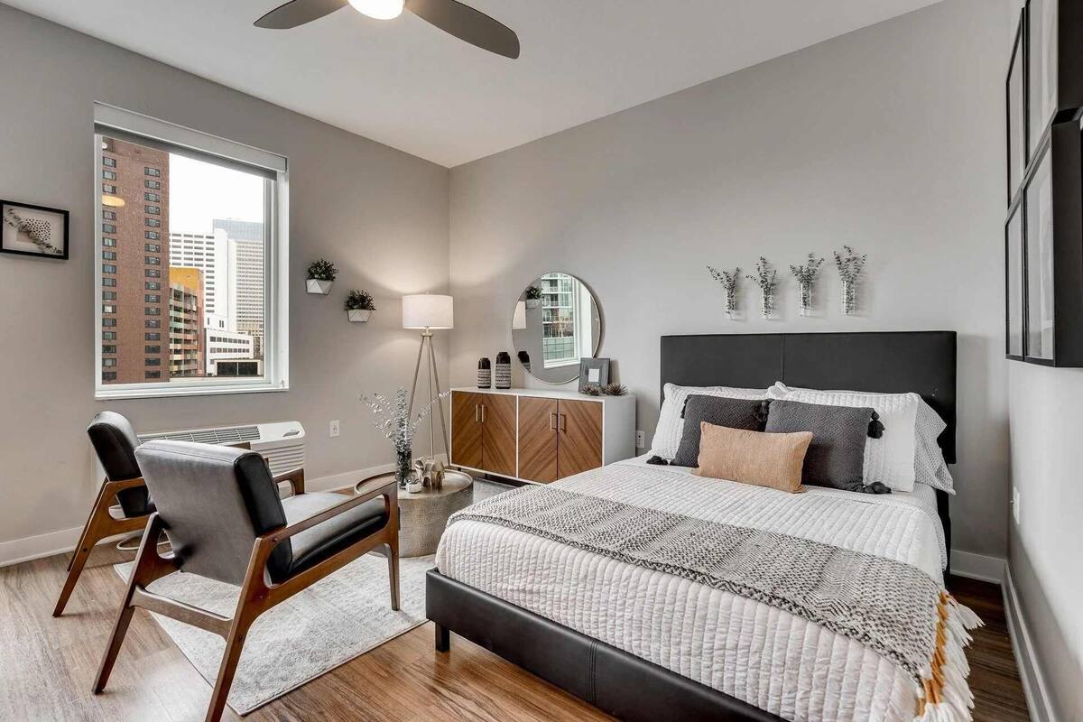 Apartment | Desk, laptop workspace, iron/ironing board, free WiFi