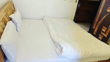 Double Room | Rollaway beds, free WiFi, bed sheets