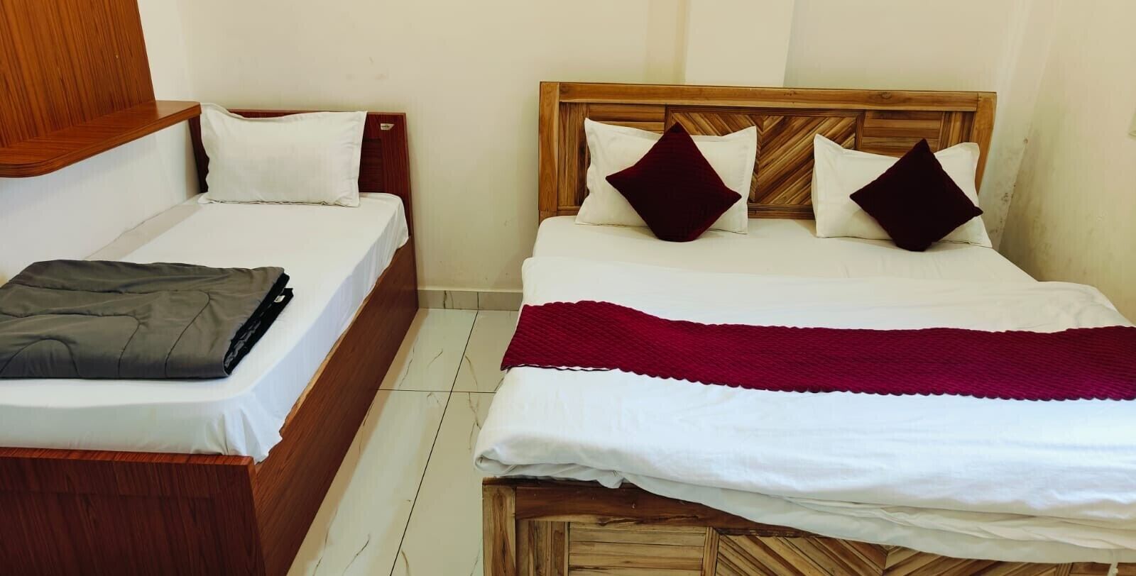 Triple Room | Rollaway beds, free WiFi, bed sheets