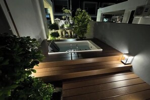 Outdoor spa tub - Ruma Langkawi (Langkawi)