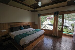 Deluxe Room, Balcony, Valley View | Desk, free WiFi