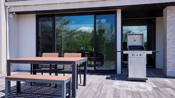 Tempat makan outdoor