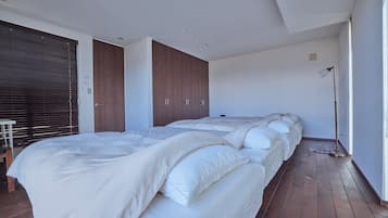 Free WiFi, bed sheets