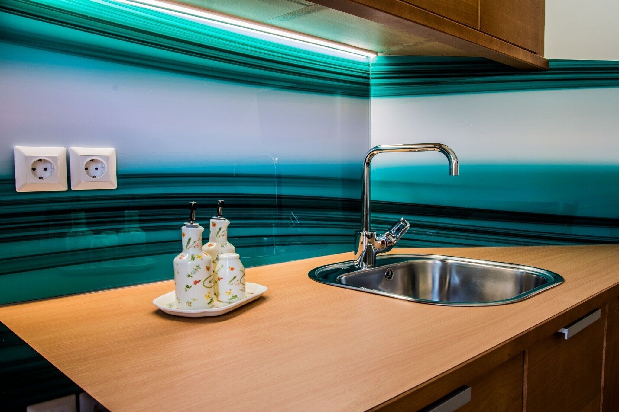 المنشأة من الداخل