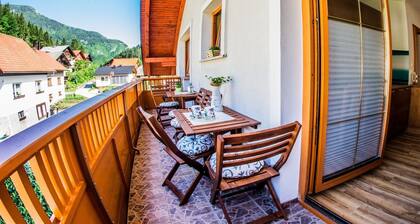 Riverside Pines Luce Apartments with Balcony - One Bedroom Apartment with Balcony