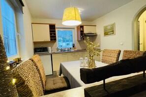 Fridge, microwave, stovetop, toaster