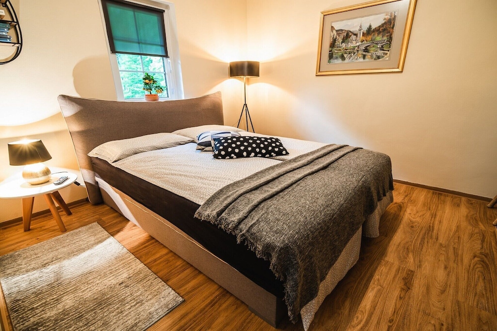 Curated visual reference: Fresh Look at Rustic And Radiant Retreat Apartments With Terrace