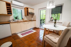 Fridge, microwave, stovetop, toaster