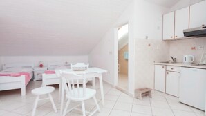 Interior - Apartments Lily Studio with Terrace and Sea View (Podgora)