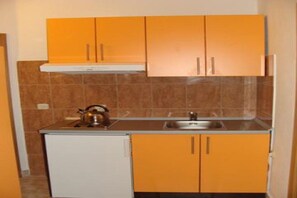 Fridge, stovetop - Apartments Višnja - One Bedroom Apartment (Klek)