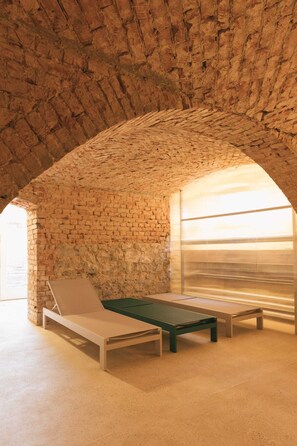 Interior - GARDEN FLOOR WEST: Terraces to the south and west (Werben)