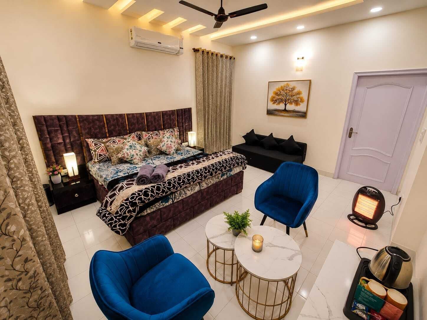 Phòng đôi Deluxe, quang cảnh thành phố | Phòng cách âm, bàn ủi/dụng cụ ủi quần áo 