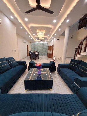 TV - Regalia Home (Jammu)