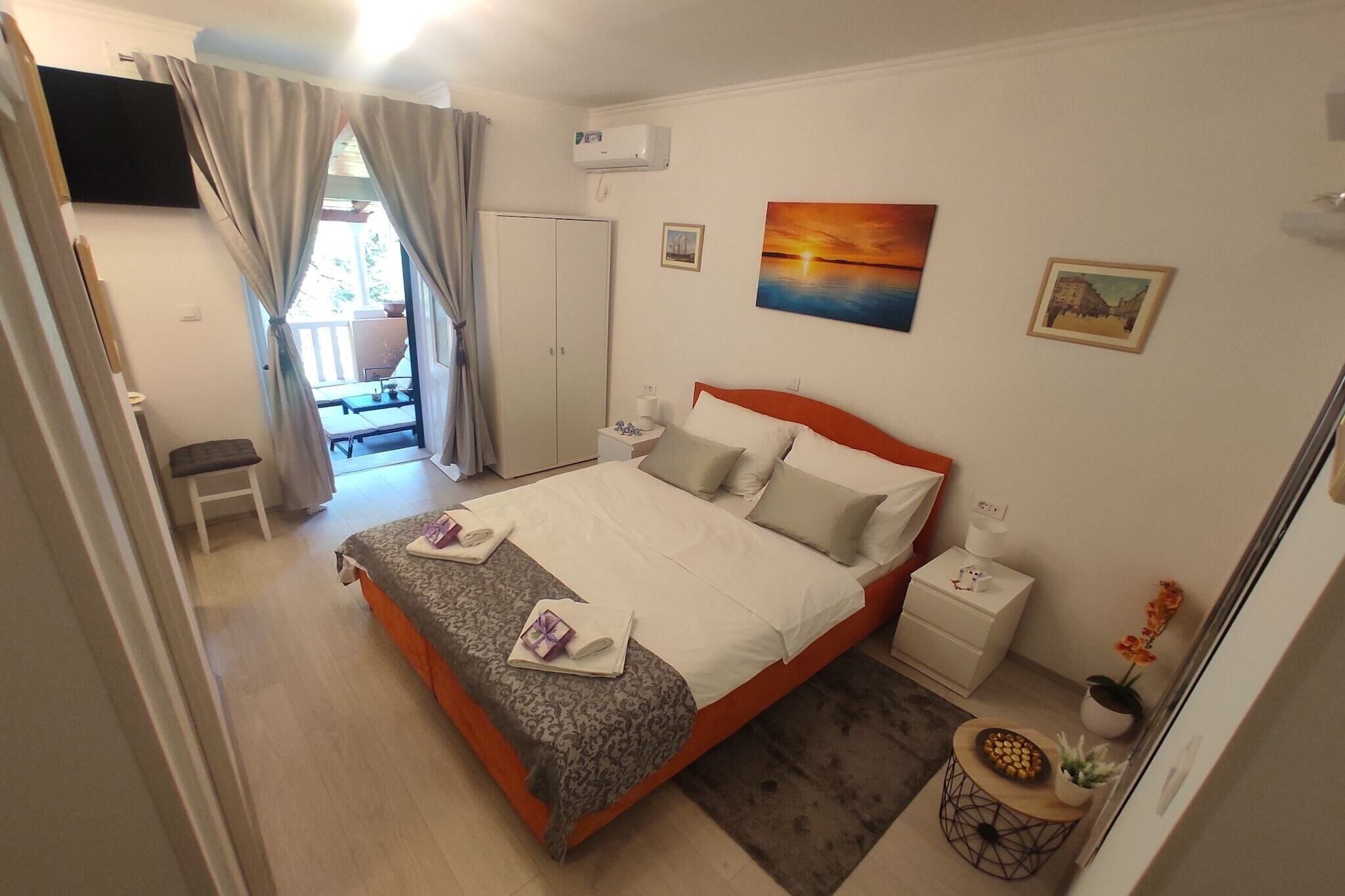 1 chambre, fer et planche à repasser, Wi-Fi gratuit