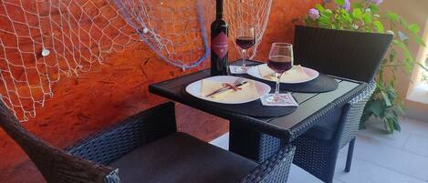 屋外ダイニングエリア