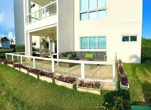 Apartment, 2 Bedrooms, Accessible, Balcony | Front of property