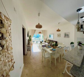 Apartment, 2 Bedrooms, Accessible, Balcony | Dining room