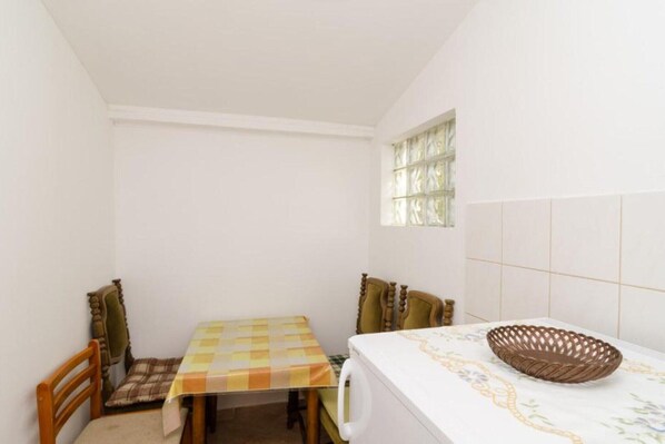 Dining - Guest House Sobra 38 - Double Room with Private Bathroom 2 (Sobra)