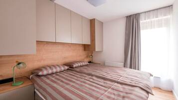 Iron/ironing board, free WiFi