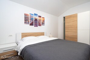 3 habitaciones, tabla de planchar con plancha y wifi gratis 