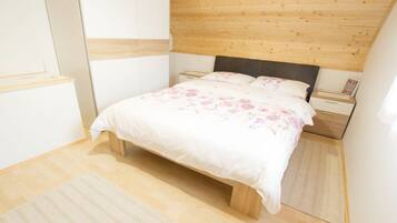 2 Schlafzimmer, Bügeleisen/Bügelbrett, Internetzugang