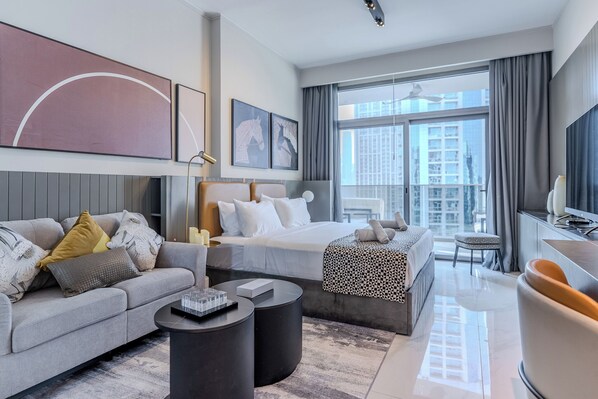 Studio Deluxe, 1 très grand lit, balcon, vue sur la ville | Accès au Wi-Fi (inclus)