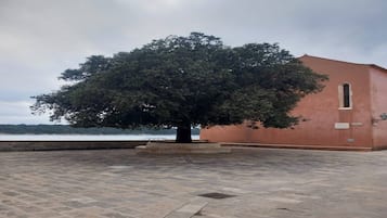 Enceinte de lâhĂ©bergement