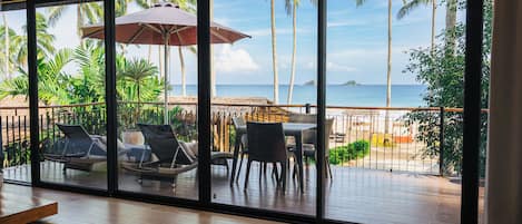 Executive Beach Front Villa | Vue du balcon