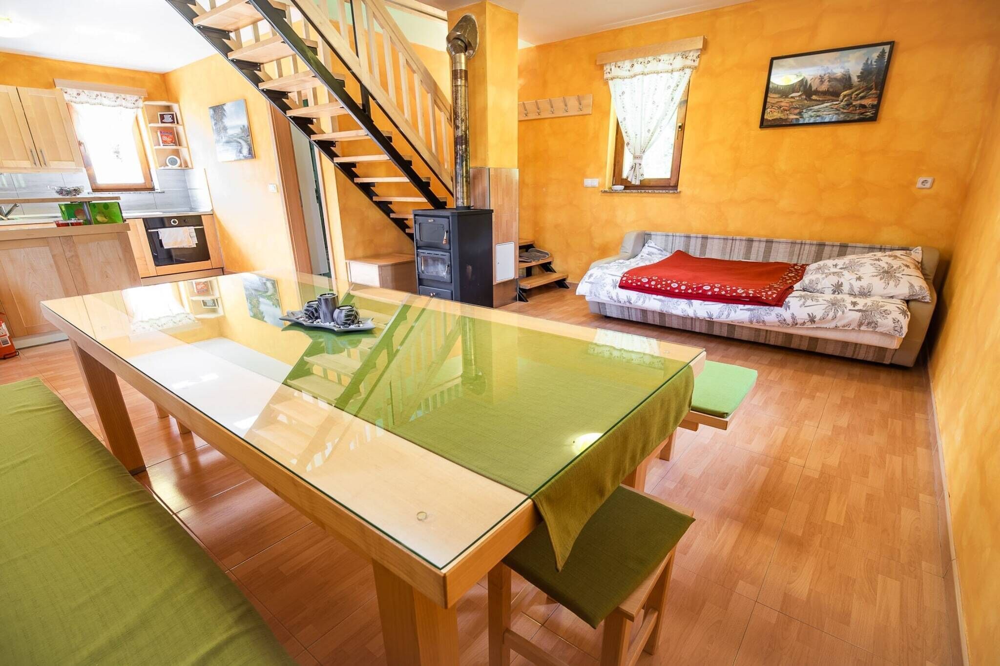 المنشأة من الداخل