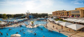 Stylish Retreat with BBQ and Modern Amenities near Terme - Three Bedroom Apartment