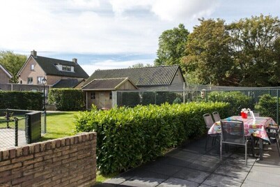 Ferienhaus in Nes mit Schwimmbecken