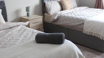 3 Schlafzimmer, Bügeleisen/Bügelbrett, WLAN, Bettwäsche